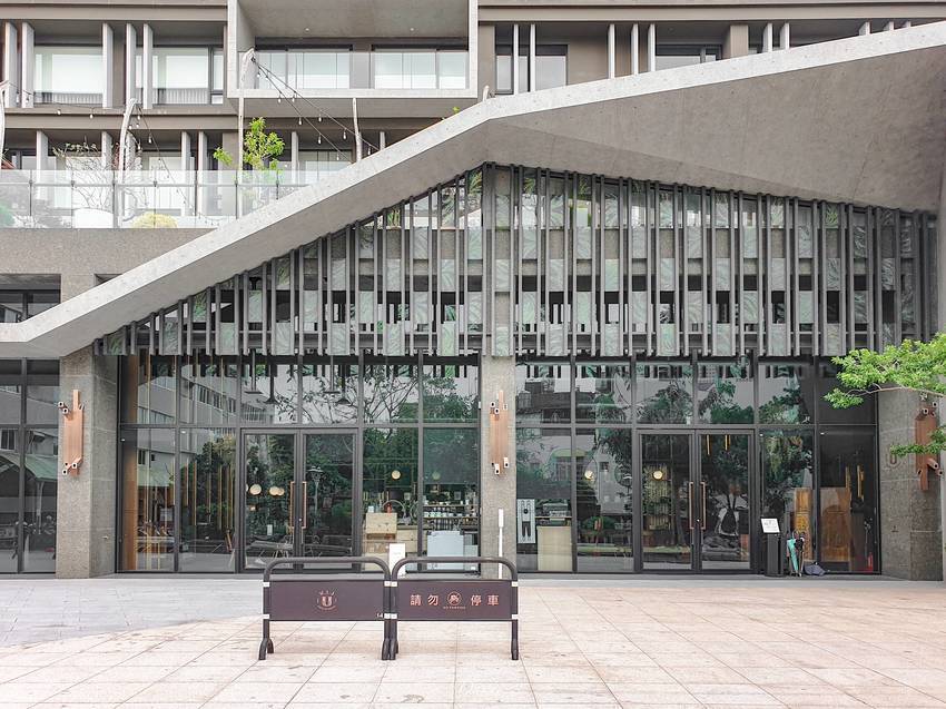 source: imgur.com 台南住宿|友愛街旅館U.I.J Hotel & Hostel(設施篇)-在設計旅店裡品味生活