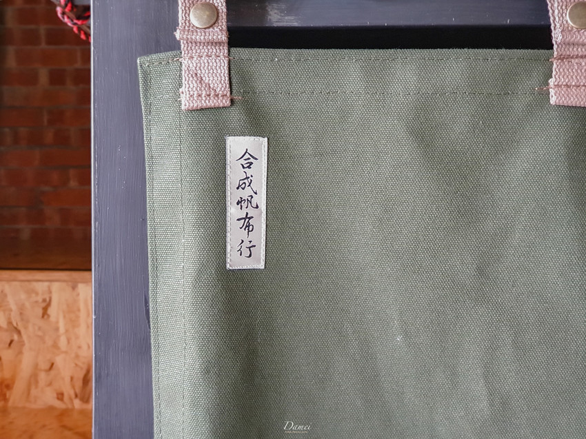 source: imgur.com 台南住宿|友愛街旅館U.I.J Hotel & Hostel(房間篇)-在設計旅店裡品味生活