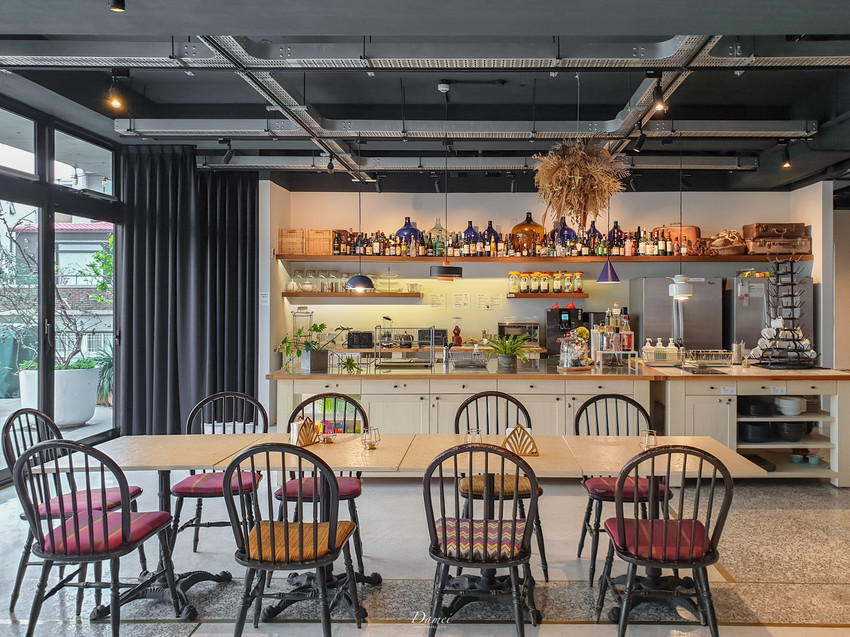 source: imgur.com 台南住宿|友愛街旅館U.I.J Hotel & Hostel(設施篇)-在設計旅店裡品味生活