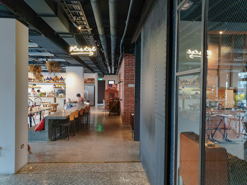 source: imgur.com 台南住宿|友愛街旅館U.I.J Hotel & Hostel(設施篇)-在設計旅店裡品味生活