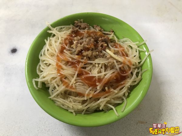 台中豐原美食大腸豬血湯》信義大腸豬血湯菜單價位大公開！在地豐原人最熟悉的老味道～推薦 大腸豬血湯、綜合湯、乾麵。