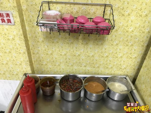 台中豐原美食大腸豬血湯》信義大腸豬血湯菜單價位大公開！在地豐原人最熟悉的老味道～推薦 大腸豬血湯、綜合湯、乾麵。