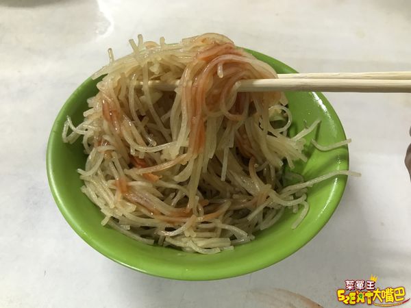 台中豐原美食大腸豬血湯》信義大腸豬血湯菜單價位大公開！在地豐原人最熟悉的老味道～推薦 大腸豬血湯、綜合湯、乾麵。