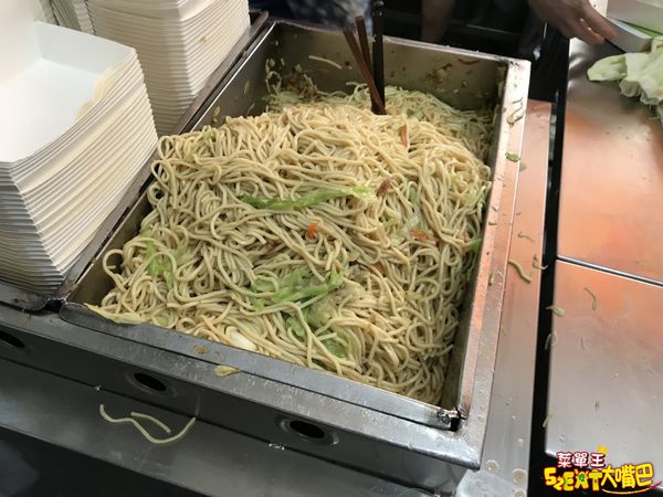 台中豐原美食大腸豬血湯》信義大腸豬血湯菜單價位大公開！在地豐原人最熟悉的老味道～推薦 大腸豬血湯、綜合湯、乾麵。