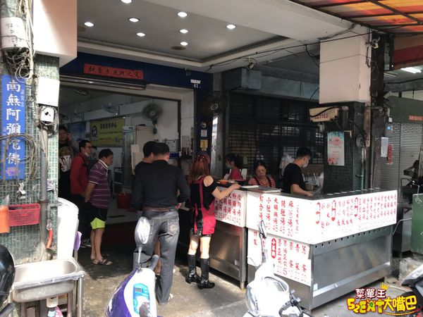 台中豐原美食大腸豬血湯》信義大腸豬血湯菜單價位大公開！在地豐原人最熟悉的老味道～推薦 大腸豬血湯、綜合湯、乾麵。