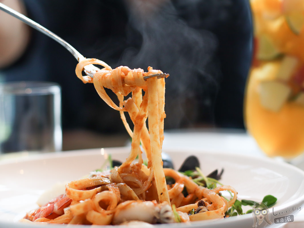 內湖約會餐廳》Lazy Point超美玻璃屋,早晚不同風情 - Lexies Blog,寫食派