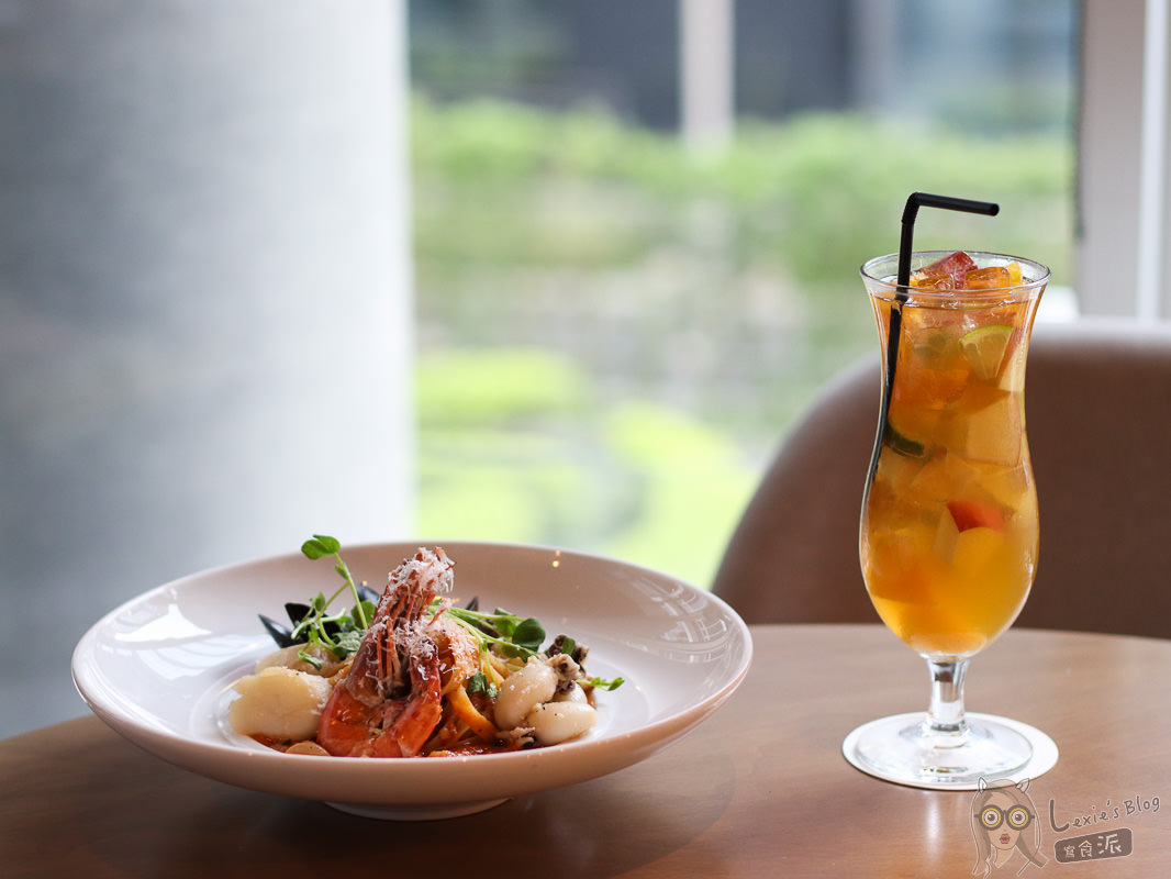 內湖約會餐廳》Lazy Point超美玻璃屋,早晚不同風情 - Lexies Blog,寫食派