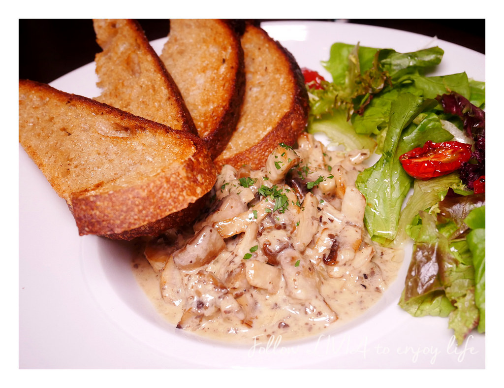 Lazy Point Restaurant & Bar (30)