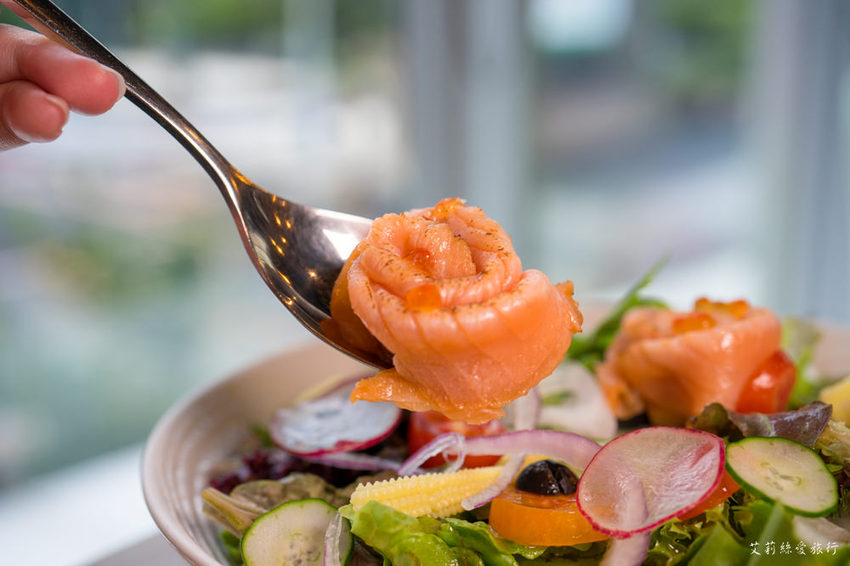 內湖美食》Lazy Point Restaurant & Bar 超有質感的玻璃屋 約會餐廳餐酒館推薦 捷運港墘站 - 艾莉絲愛旅行