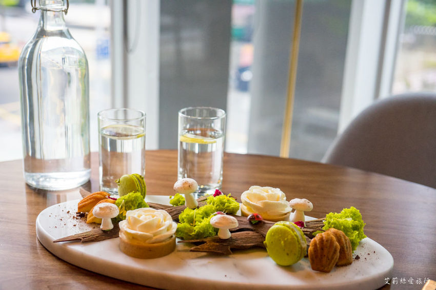 內湖美食》Lazy Point Restaurant & Bar 超有質感的玻璃屋 約會餐廳餐酒館推薦 捷運港墘站 - 艾莉絲愛旅行