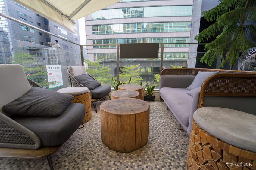 內湖美食》Lazy Point Restaurant & Bar 超有質感的玻璃屋 約會餐廳餐酒館推薦 捷運港墘站 - 艾莉絲愛旅行