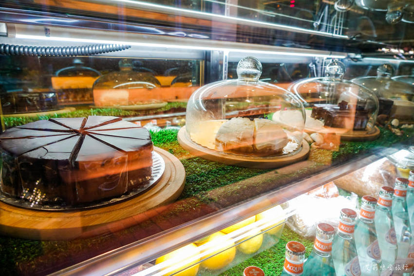 內湖美食》Lazy Point Restaurant & Bar 超有質感的玻璃屋 約會餐廳餐酒館推薦 捷運港墘站 - 艾莉絲愛旅行