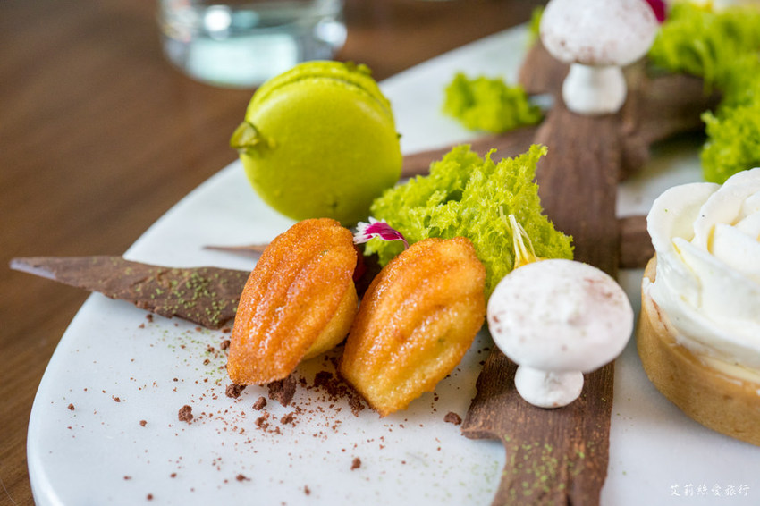 內湖美食》Lazy Point Restaurant & Bar 超有質感的玻璃屋 約會餐廳餐酒館推薦 捷運港墘站 - 艾莉絲愛旅行