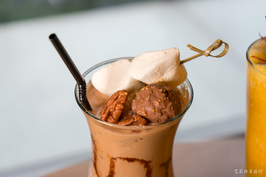 內湖美食》Lazy Point Restaurant & Bar 超有質感的玻璃屋 約會餐廳餐酒館推薦 捷運港墘站 - 艾莉絲愛旅行