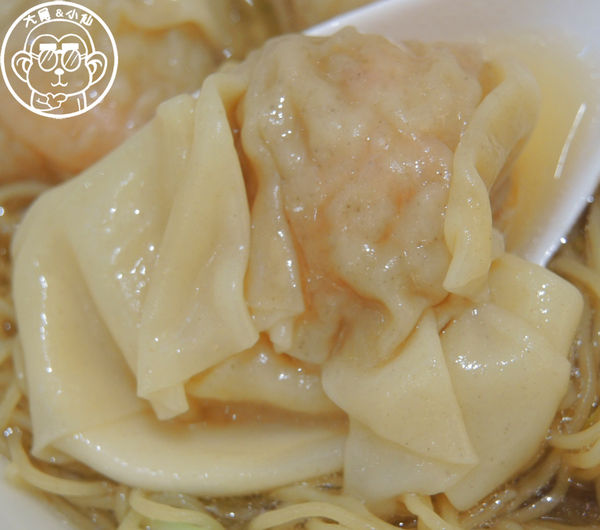 池記(微風台北車站店)：呷飽祙【台北中正･池記 微風台北車站店】香港雲吞麵台北吃得到