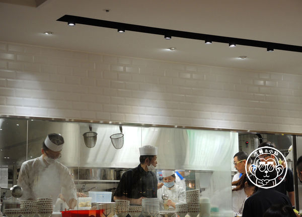 池記(微風台北車站店)：呷飽祙【台北中正･池記 微風台北車站店】香港雲吞麵台北吃得到