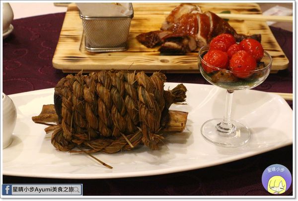 晶悅軒粵菜餐廳：[食記]►桃園粵菜餐廳推薦◄晶悅軒新派粵菜料理/金牌吊燒雞/脆皮六兩金/稻香西施牛/南洋咖哩軟蟹、每桌出示本文可加贈冰心綠豆糕一份