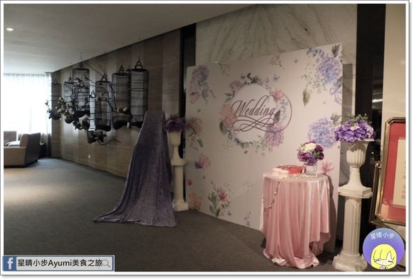 晶悅軒粵菜餐廳：[食記]►桃園粵菜餐廳推薦◄晶悅軒新派粵菜料理/金牌吊燒雞/脆皮六兩金/稻香西施牛/南洋咖哩軟蟹、每桌出示本文可加贈冰心綠豆糕一份