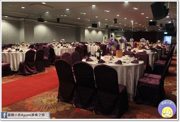 晶悅軒粵菜餐廳：[食記]►桃園粵菜餐廳推薦◄晶悅軒新派粵菜料理/金牌吊燒雞/脆皮六兩金/稻香西施牛/南洋咖哩軟蟹、每桌出示本文可加贈冰心綠豆糕一份