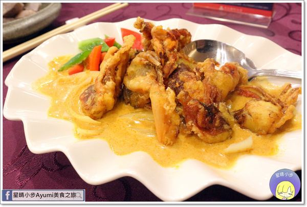 晶悅軒粵菜餐廳：[食記]►桃園粵菜餐廳推薦◄晶悅軒新派粵菜料理/金牌吊燒雞/脆皮六兩金/稻香西施牛/南洋咖哩軟蟹、每桌出示本文可加贈冰心綠豆糕一份