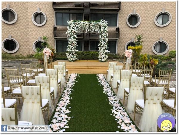 晶悅軒粵菜餐廳：[食記]►桃園粵菜餐廳推薦◄晶悅軒新派粵菜料理/金牌吊燒雞/脆皮六兩金/稻香西施牛/南洋咖哩軟蟹、每桌出示本文可加贈冰心綠豆糕一份