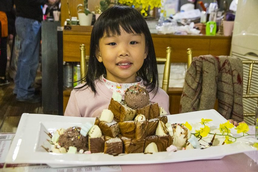 【住宿.台中】后里住宿/星月文旅~緊鄰星月大地景觀休閒園區,超大泡湯池、兒童遊戲區、無敵美景