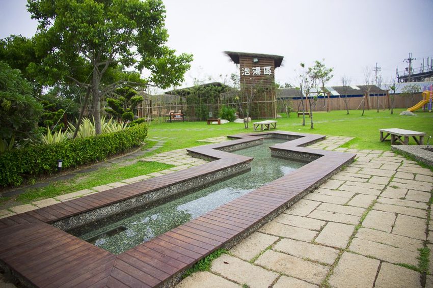 【住宿.台中】后里住宿/星月文旅~緊鄰星月大地景觀休閒園區,超大泡湯池、兒童遊戲區、無敵美景