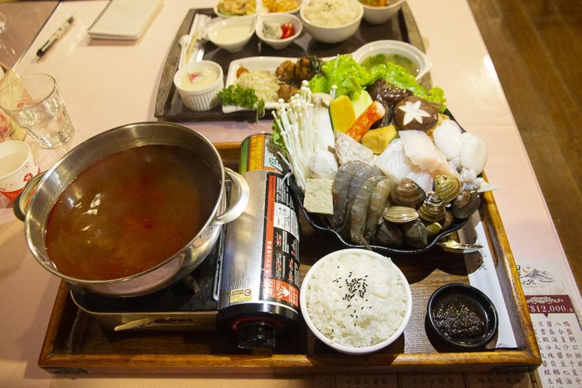 【住宿.台中】后里住宿/星月文旅~緊鄰星月大地景觀休閒園區,超大泡湯池、兒童遊戲區、無敵美景