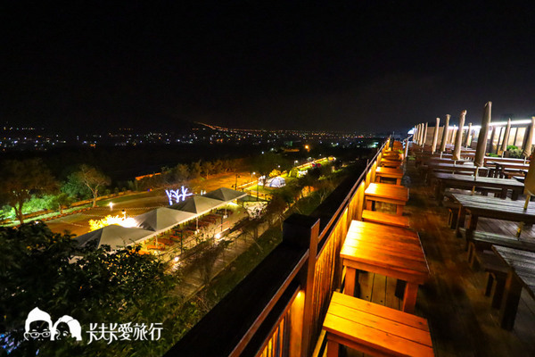 星月文旅:台中民宿-星月文旅|麗寶樂園旁坐擁台中夜景享受湯屋泡澡樂趣近花博園區