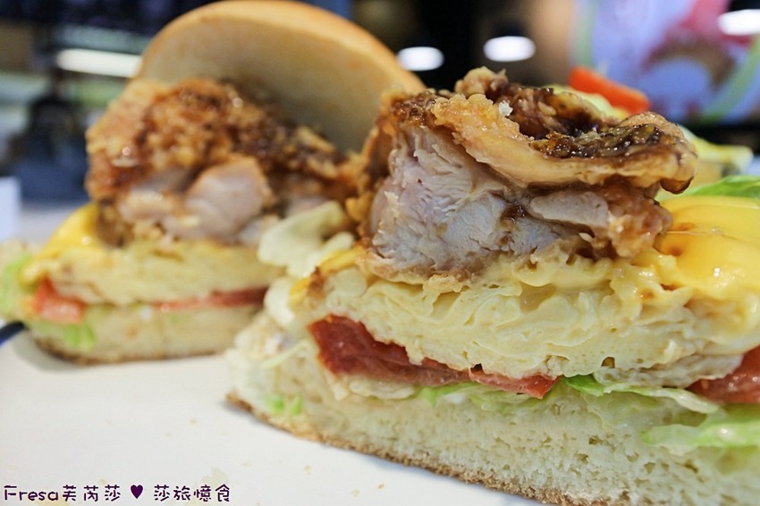 台南北區【小圈子早午餐】透亮清幽質感空間.平價早午餐澎派食.莓果舒芙蕾午茶味│台南早午餐│台南下午茶│義式料理 - Fresa芙芮莎♥莎旅憶食