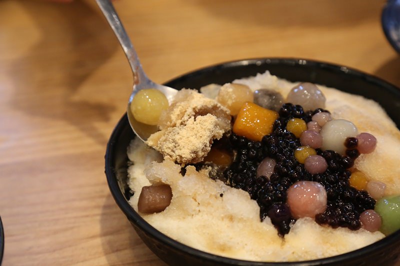 [台南]東區 冬天紅豆湯燒仙草 夏天包心粉圓冰推薦 東區焦糖煉乳包心粉圓-崇善總店