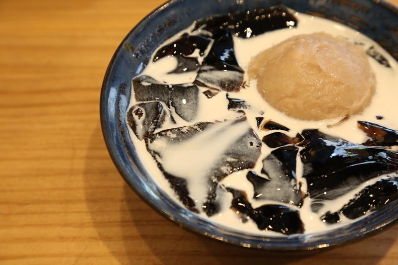 [台南]東區 冬天紅豆湯燒仙草 夏天包心粉圓冰推薦 東區焦糖煉乳包心粉圓-崇善總店