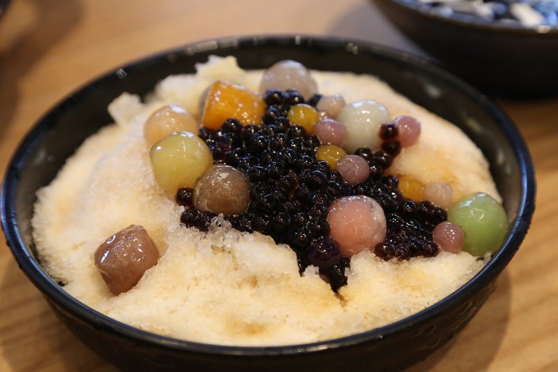 [台南]東區 冬天紅豆湯燒仙草 夏天包心粉圓冰推薦 東區焦糖煉乳包心粉圓-崇善總店