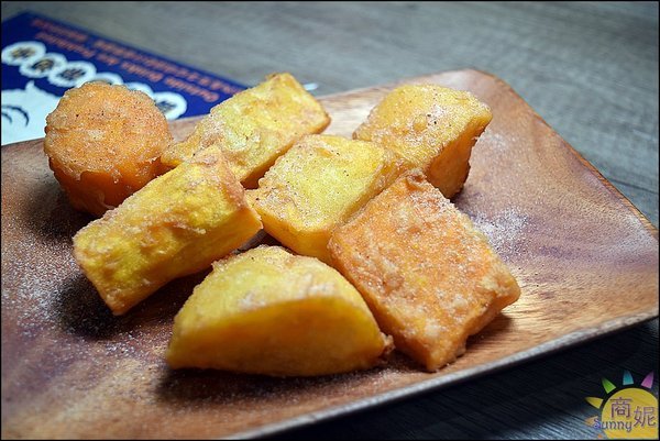 蘋果手雞炸雞專門家:台中獨家蘋果手雞。獨門醃料與外裹粉乾淨新鮮一吃成主顧