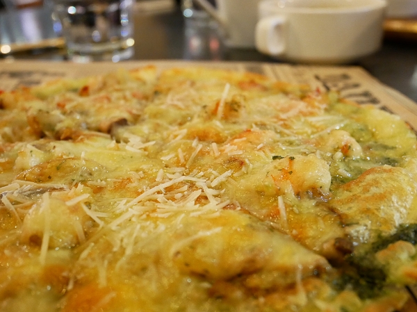 lala kitchen(交大店):LaLa Kitchen新美式餐廳(交大店)-交通大學內的美式餐廳 一大面書牆超有特色 餐點選擇多 味覺視覺兼具 聚餐約會首選