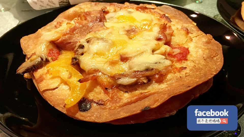 水吻,大安捷運站美食,大安國宅美食,我不是他媽媽,創意冰品,包場,私房菜,美式餐廳,創意美式料理,芒果冰,黑糖冰,披薩,PIZZA,起士