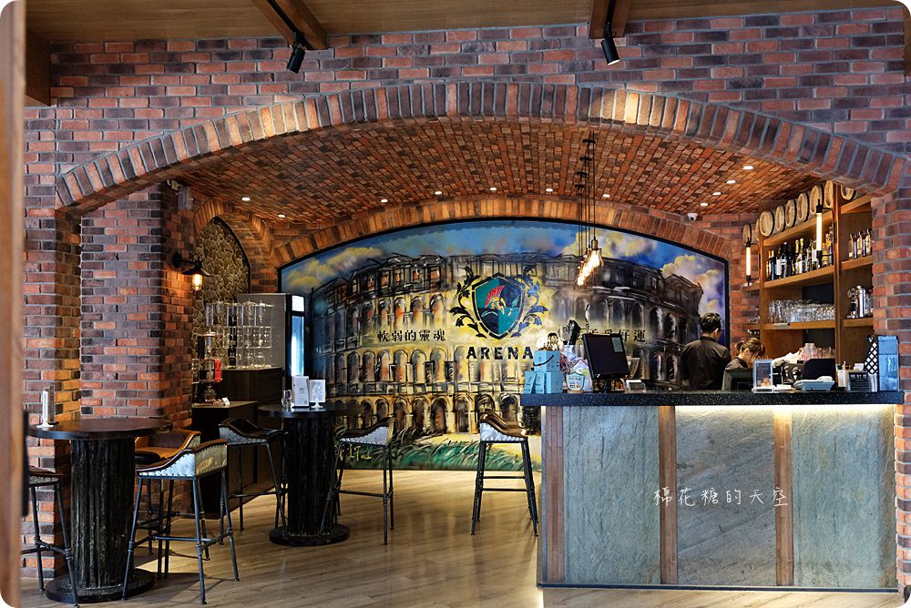 民歌西餐廳重現！凱度咖啡音樂餐館大吃帝王蟹火鍋還能聽好歌～