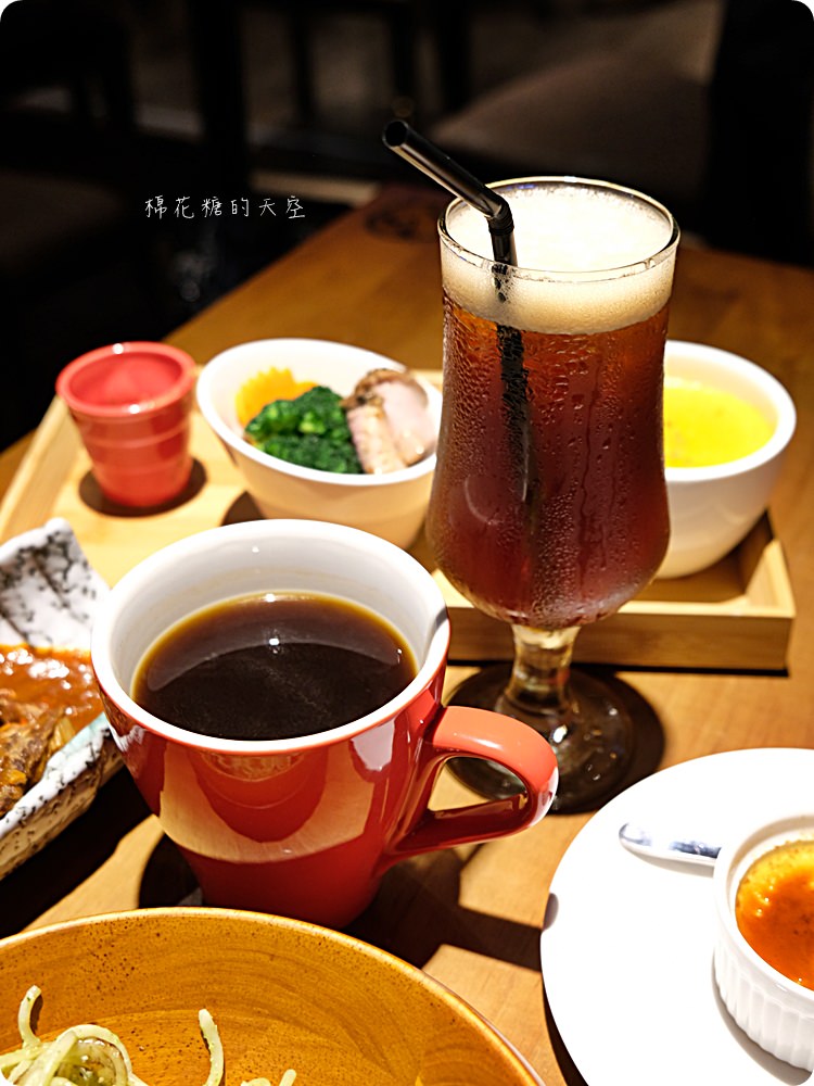 民歌西餐廳重現！凱度咖啡音樂餐館大吃帝王蟹火鍋還能聽好歌～