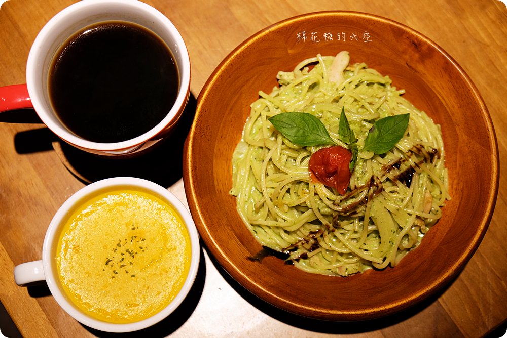 民歌西餐廳重現！凱度咖啡音樂餐館大吃帝王蟹火鍋還能聽好歌～