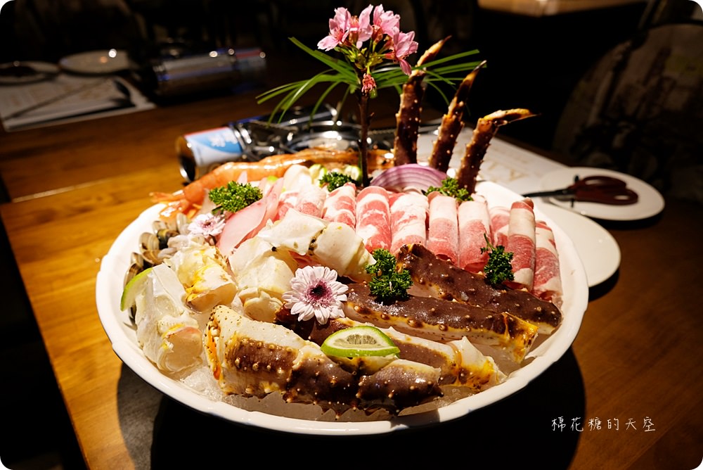 民歌西餐廳重現！凱度咖啡音樂餐館大吃帝王蟹火鍋還能聽好歌～