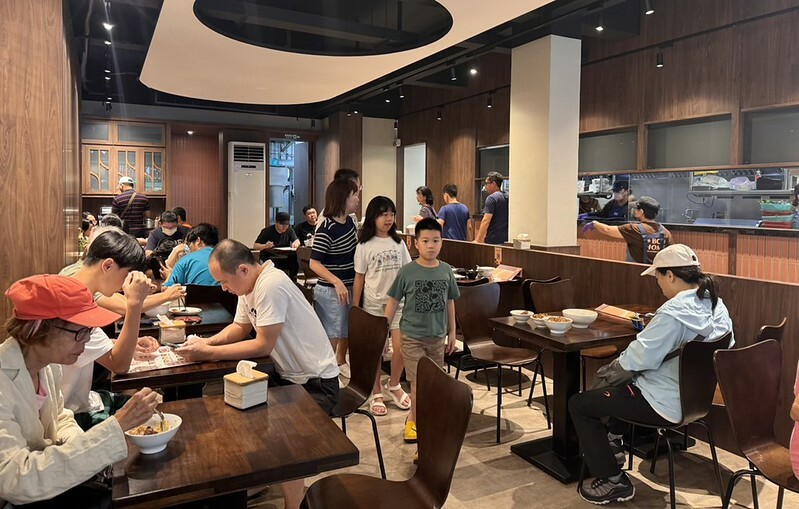 米其林必比登「老店柏弘肉燥」:三代傳承55年,銷魂肉燥飯的美味秘密大公開!