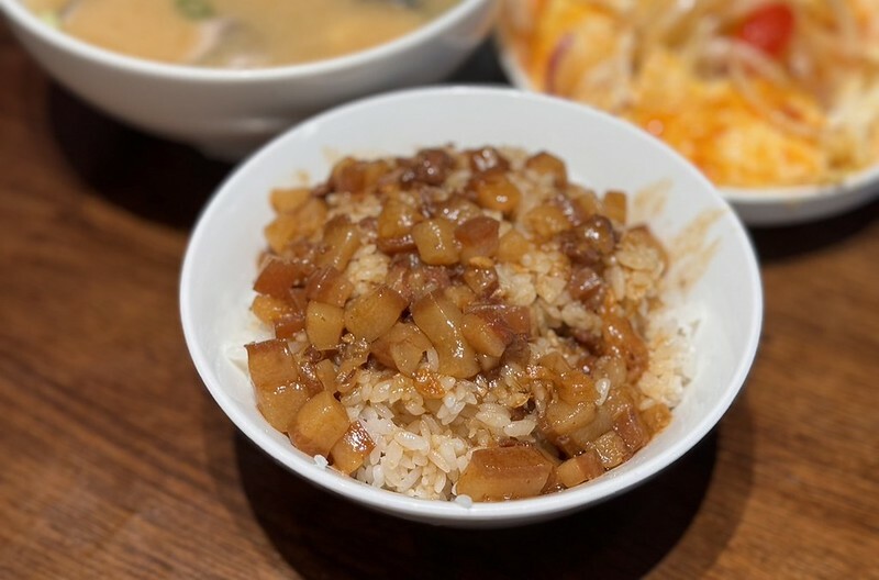 米其林必比登「老店柏弘肉燥」:三代傳承55年,銷魂肉燥飯的美味秘密大公開!