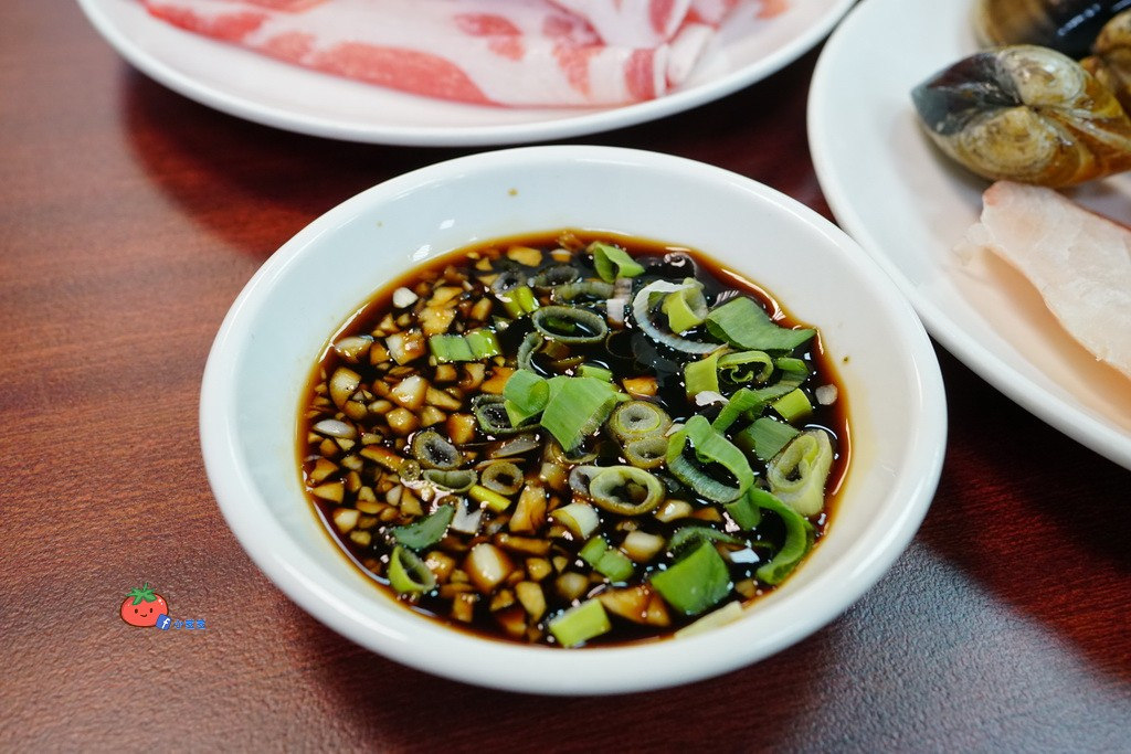 中壢愛邦你小火鍋 加入會員買一送一