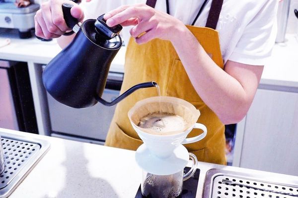 櫻桃計畫 Cherry Espresso:| 台中逢甲 | 櫻桃計畫Cherry Espresso 溫馨咖啡館 . 平價手沖咖啡 / 下午茶甜點