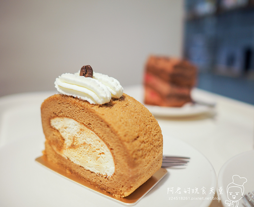 【台中】櫻桃計畫|隱身逢甲商圈的不限時咖啡廳