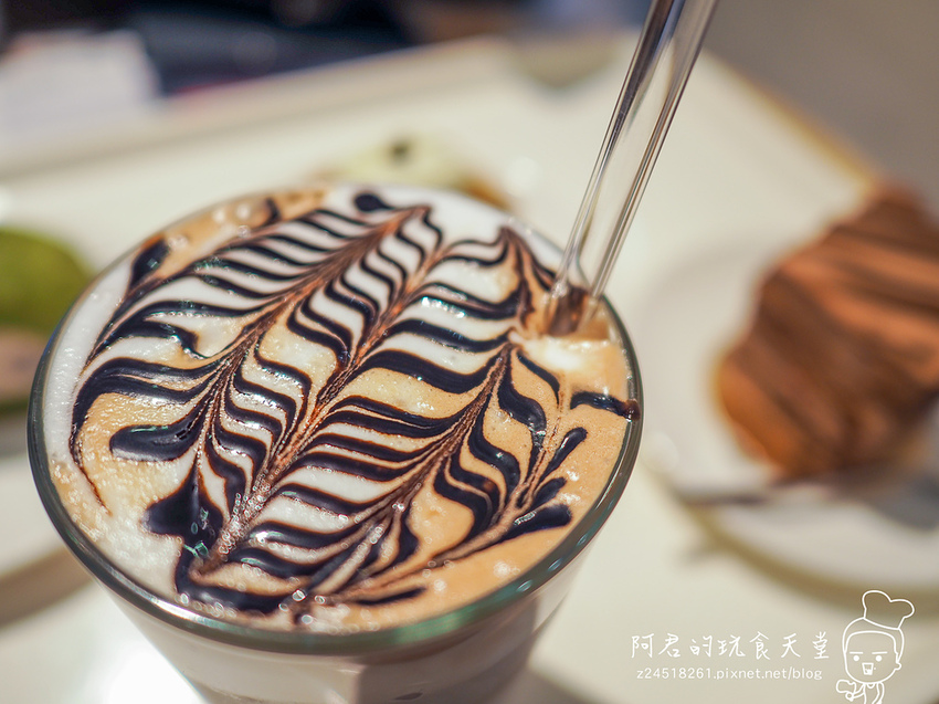 【台中】櫻桃計畫|隱身逢甲商圈的不限時咖啡廳