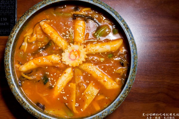 南大門：高雄楠梓︱台糖量販楠梓店 - 南大門韓式料理　不點熱門八色烤肉，雙人鐵板豬五花也超好吃❤