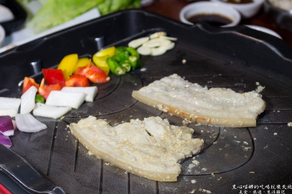 南大門：高雄楠梓︱台糖量販楠梓店 - 南大門韓式料理　不點熱門八色烤肉，雙人鐵板豬五花也超好吃❤