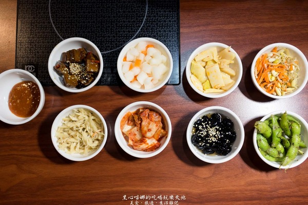 南大門：高雄楠梓︱台糖量販楠梓店 - 南大門韓式料理　不點熱門八色烤肉，雙人鐵板豬五花也超好吃❤