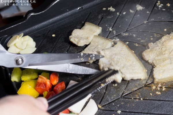 南大門：高雄楠梓︱台糖量販楠梓店 - 南大門韓式料理　不點熱門八色烤肉，雙人鐵板豬五花也超好吃❤